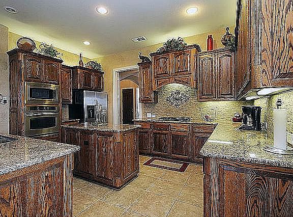 4th image of 818 Stony Passage Ln