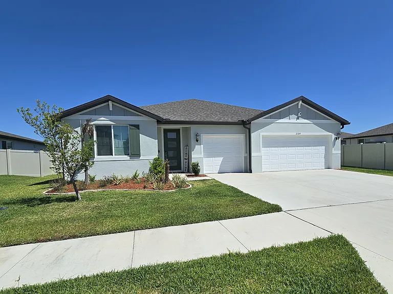 2309 Citrus Bloom Dr — Photo 2