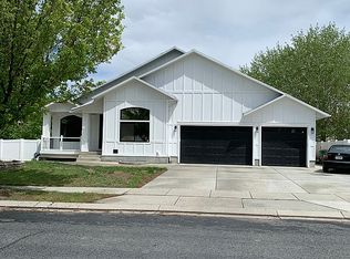 8847 S Boulder Wash Ln, West Jordan, UT 84081