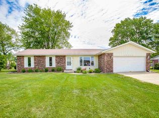 55888 Buckeye Rd, Mishawaka, IN 46545