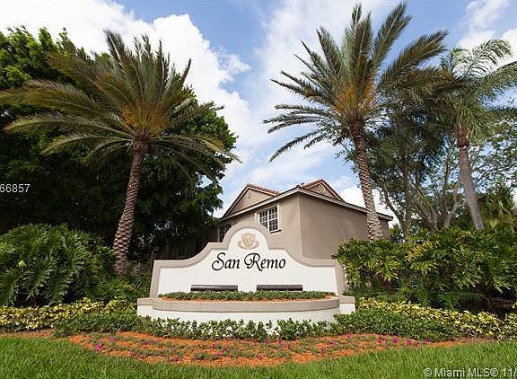 4th image of 821 Sevilla Cir #0