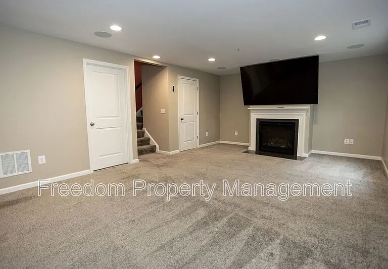 2425 Morgans Point Dr — Photo 63