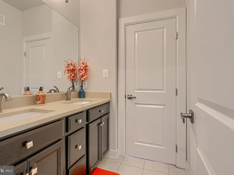 7142 Starmount Way — Photo 46