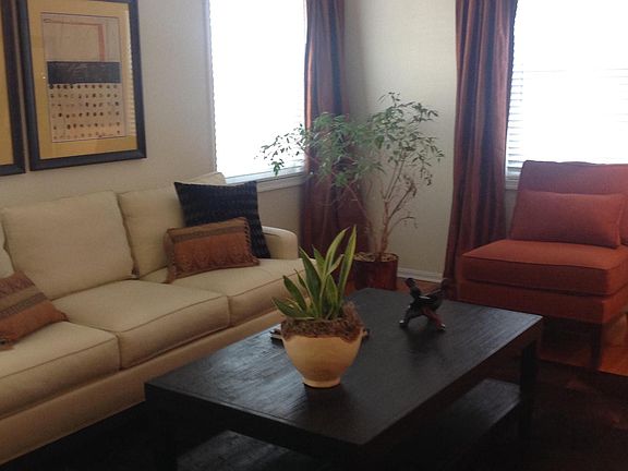 5th image of 11746 Carriage House Dr