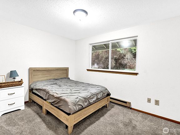 5th image of 7009 181st Avenue E