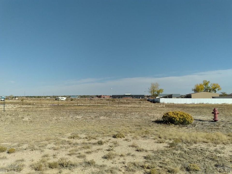 2nd image of 792 S El Nido Ct
