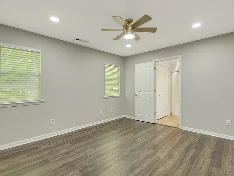 56 Pemberton Pl — Photo 22