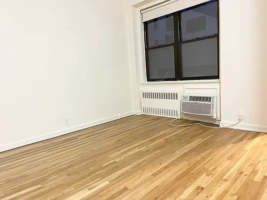 Rented by Douglas Elliman | media 7