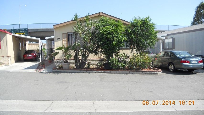 1st image of 1925 E La Veta Ave Space 40