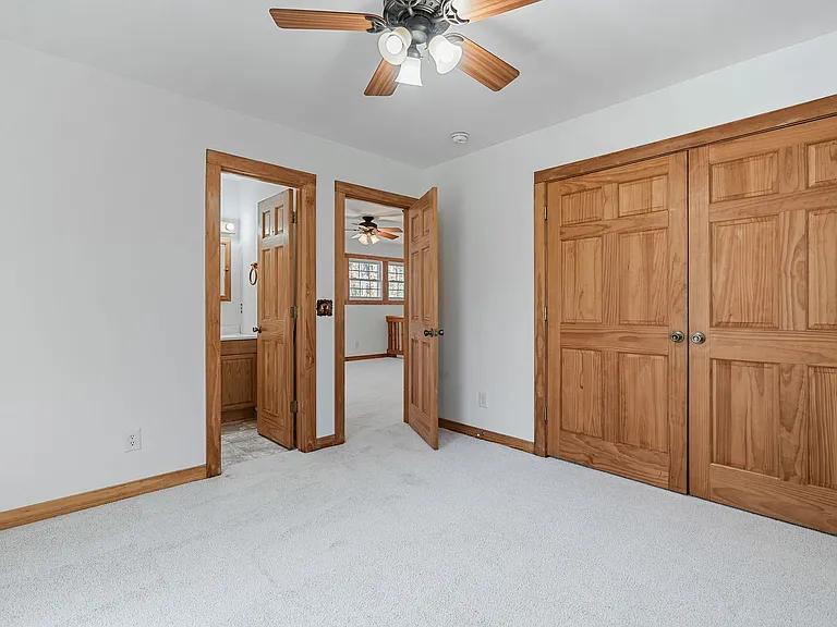 35 Hedgecock Farm — Photo 16