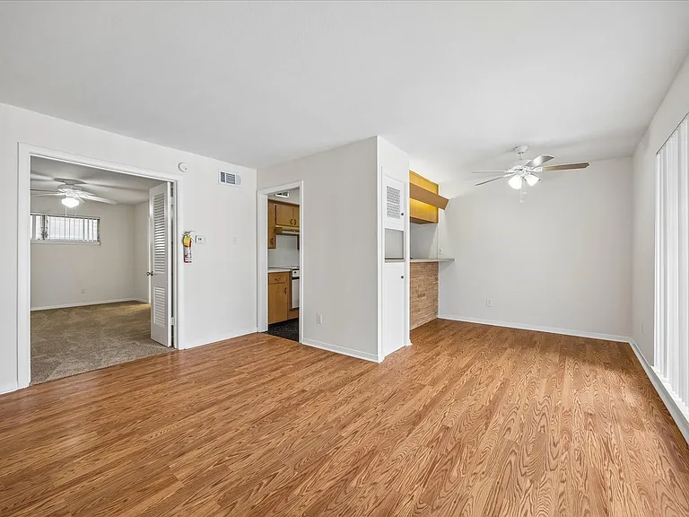 3703 Roseland St #3 — Photo 3