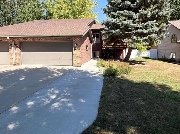 1625 30th Ave S, Fargo, ND 58103
