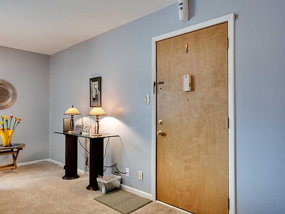2nd image of 3104 N Broadway St APT B14