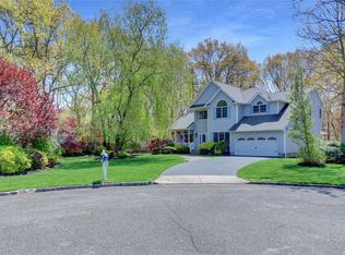 6 Massachusetts Ave, Port Jefferson Station, NY 11776