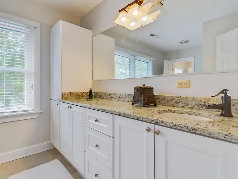 6 Frank Sottile Ln — Photo 19