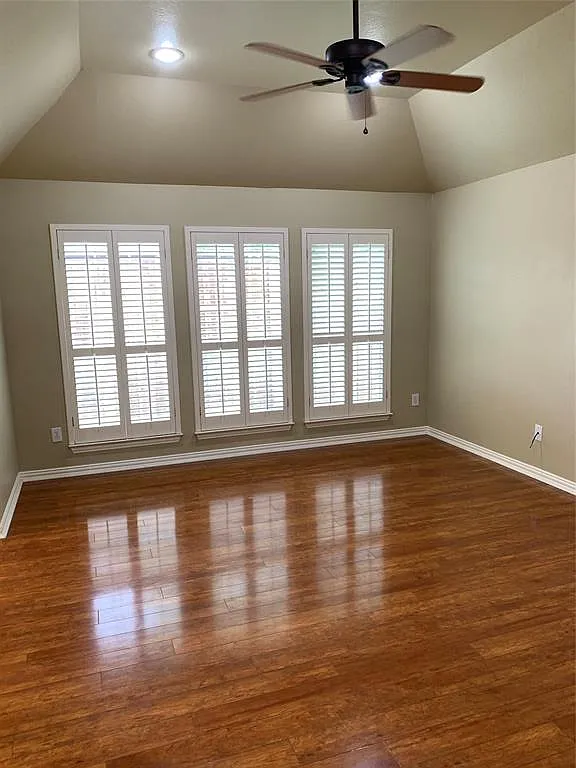 4 bed, 3.0 bath, 2250 sqft, $3,600 — Photo 3