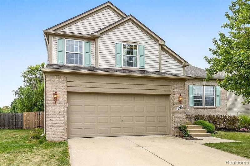 1st image of 7229 Warwick Dr