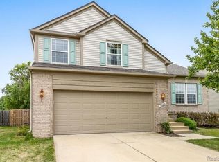 7229 Warwick Dr, Ypsilanti, MI 48197