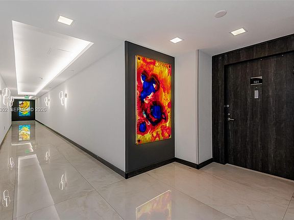 5th image of 16445 Collins Ave APT 321