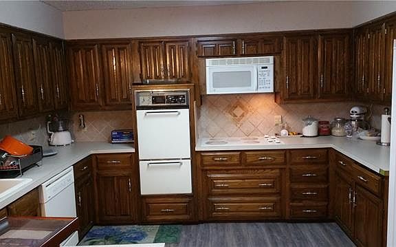 3rd image of 2034 Wellington Dr
