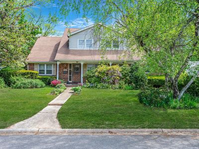 212 5th Avenue, West Babylon, NY, 11704