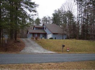 3501 SW Manoa Rd, Pfafftown, NC 27040