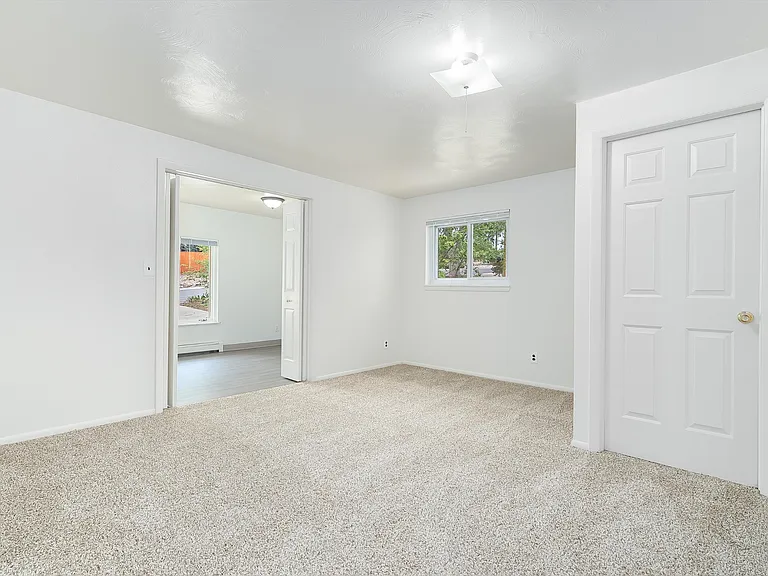 850 W Chenango Ave — Photo 17