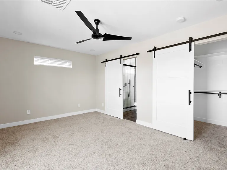 2551 E Broadway Rd — Photo 5