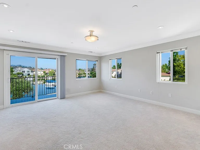 32174 Beachlake Ln — Photo 10