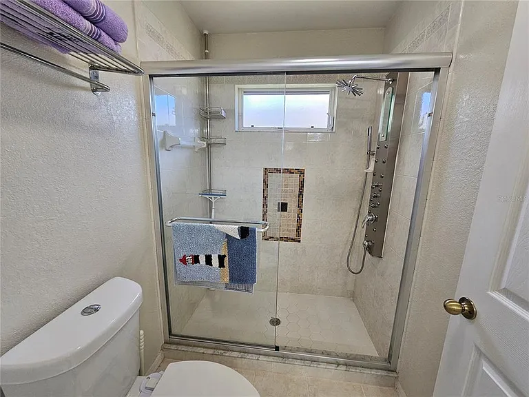 114 Albatross Rd — Photo 21