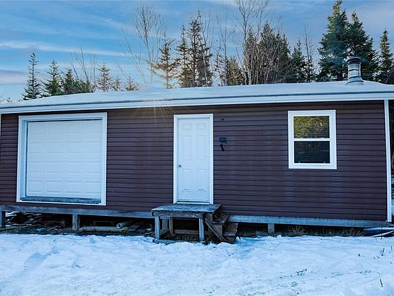 4th image of 6 Pine Marsh Road