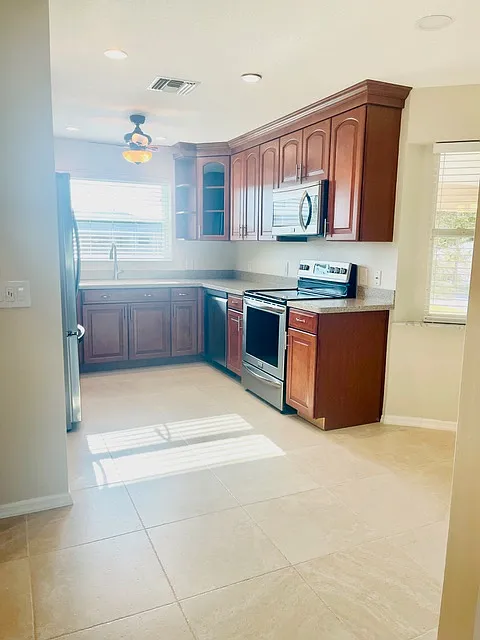 2 bed, 1414 sqft, $2,150 — Photo 4