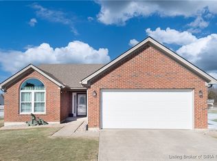 4411 Leaf Cir, Sellersburg, IN 47172