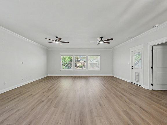 4th image of 116 Alder Ave SE