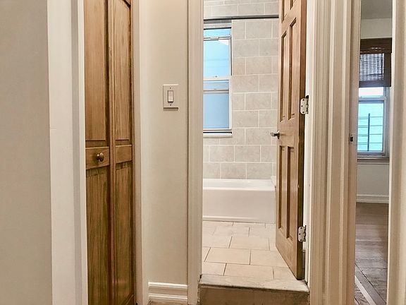 3rd image of 175 Pinehurst Ave APT 1F