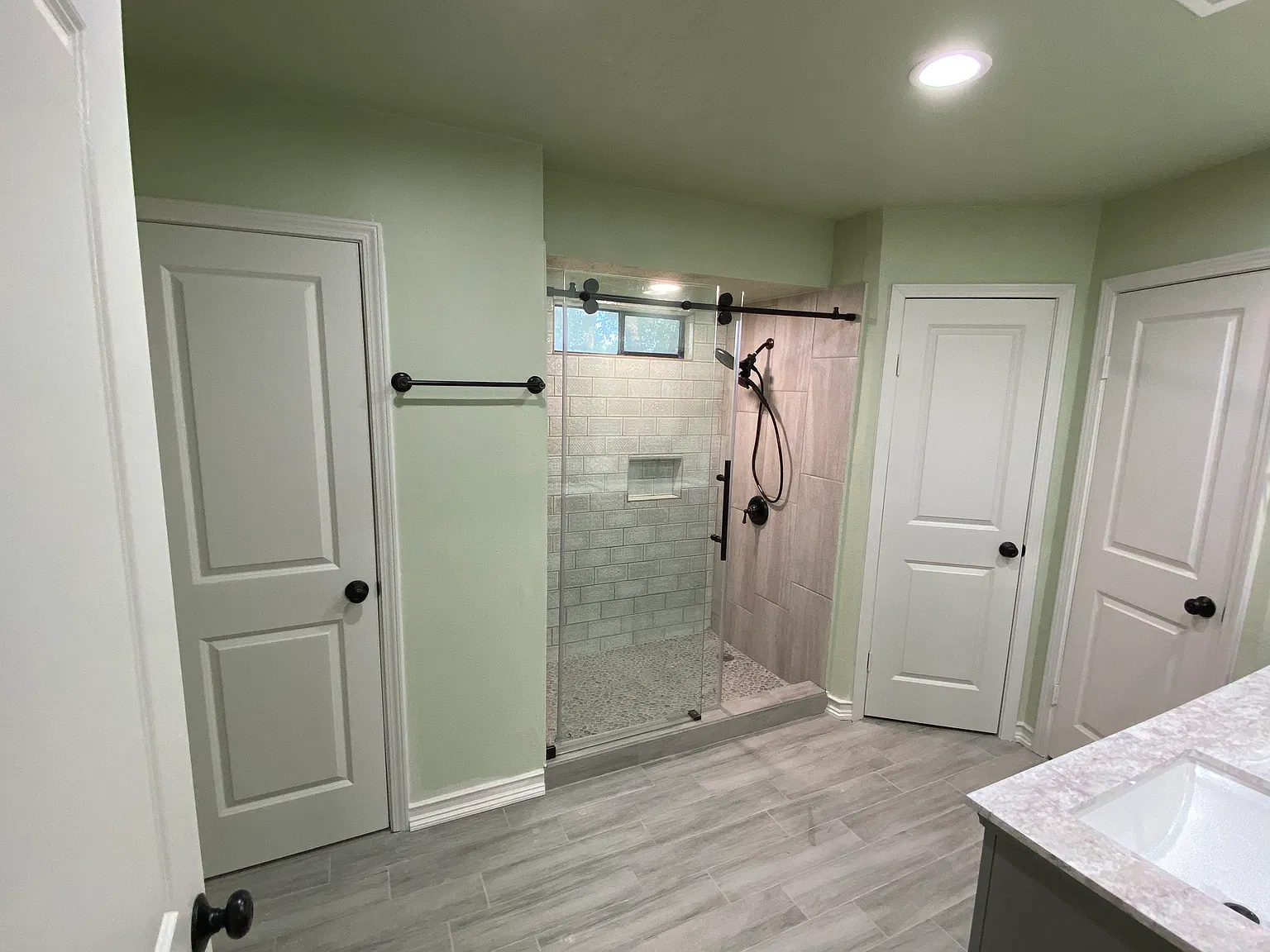 4 bed, 2.5 bath, 2155 sqft, $2,075 — Photo 4