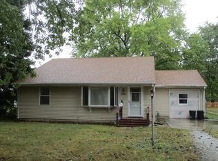 703 S Embarras Ave, Tuscola, IL 61953