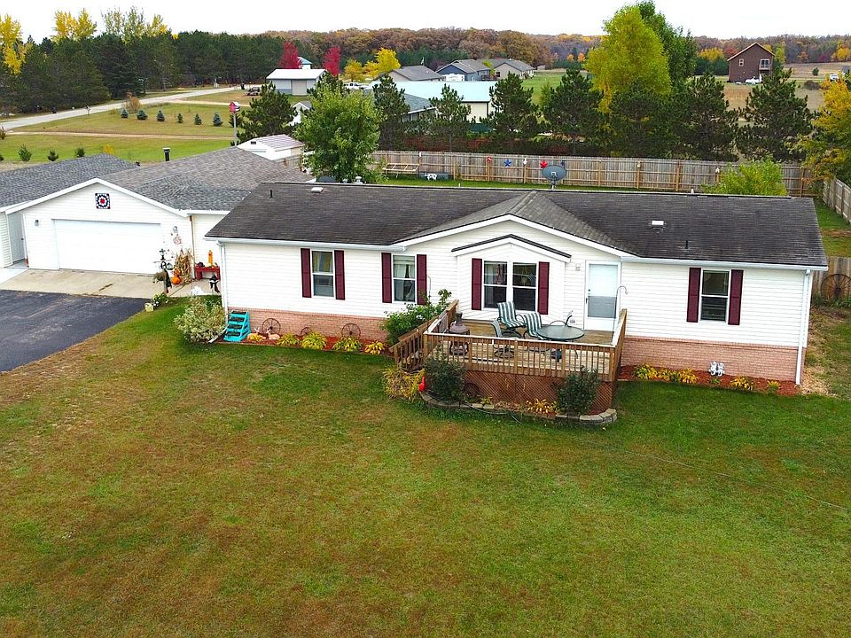 1st image of 128 Lynn Rd