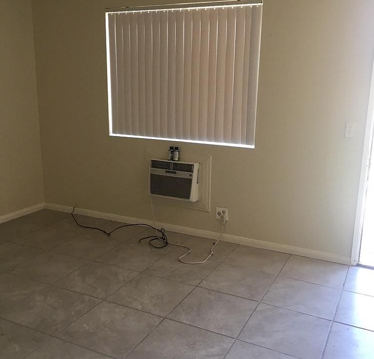 1st image of 280 N Mayflower St #3