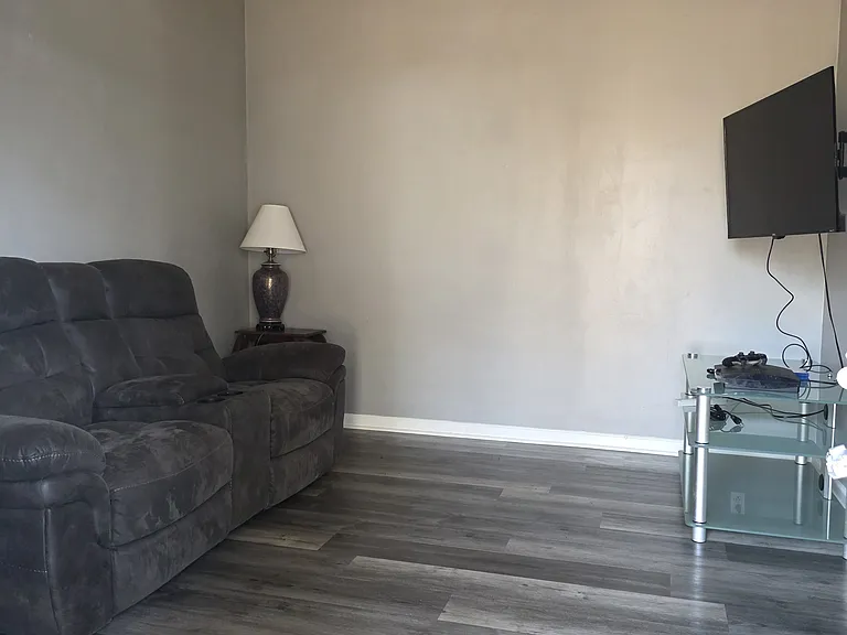 101 Quinn Rd — Photo 4