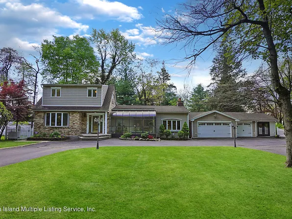 432 London Rd, Staten Island, NY 10306