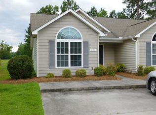 221 Church Hill Ct, New Bern, NC 28562