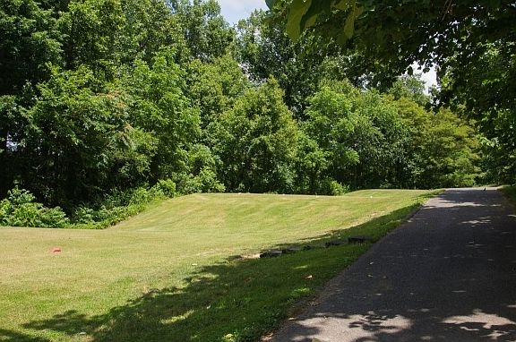 5th image of 275 Golf Trace Dr