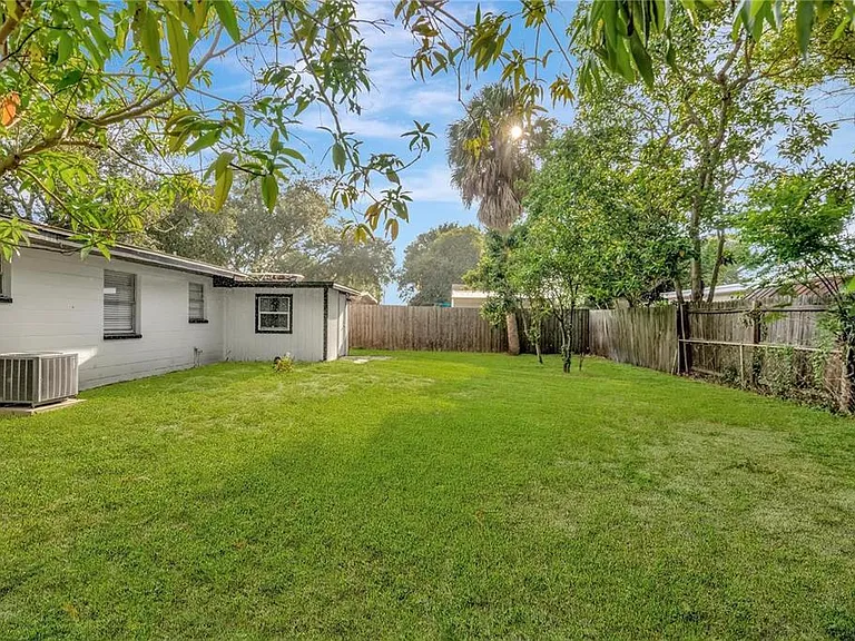 4105 W Mango Ave — Photo 26
