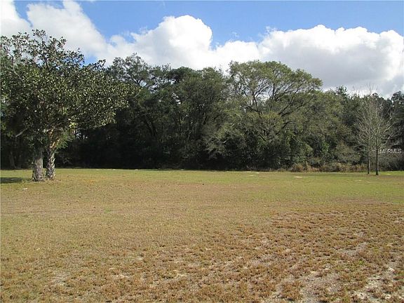 3rd image of 4411 N Orange Blossom Trl