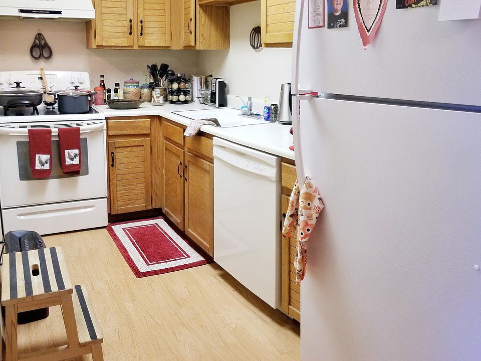 2nd image of 2605 N Pinon Rdg Unit 575
