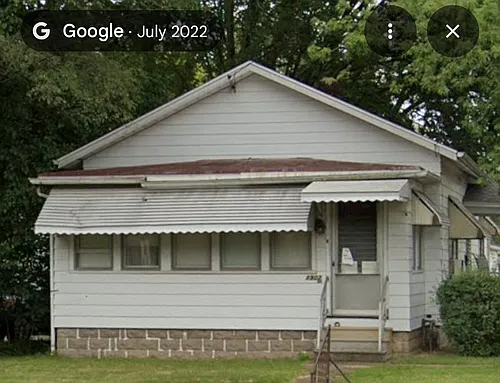1902 N Broadway St Photo 1