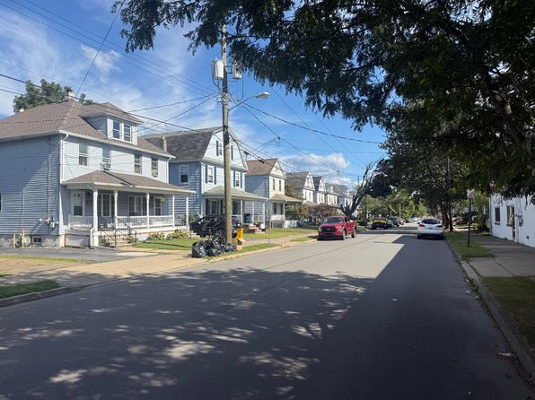133 W Vaughn St