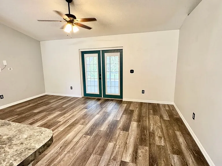 941 Park Valley Cir — Photo 9