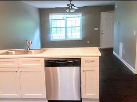 3rd image of 184 Strickland Ave